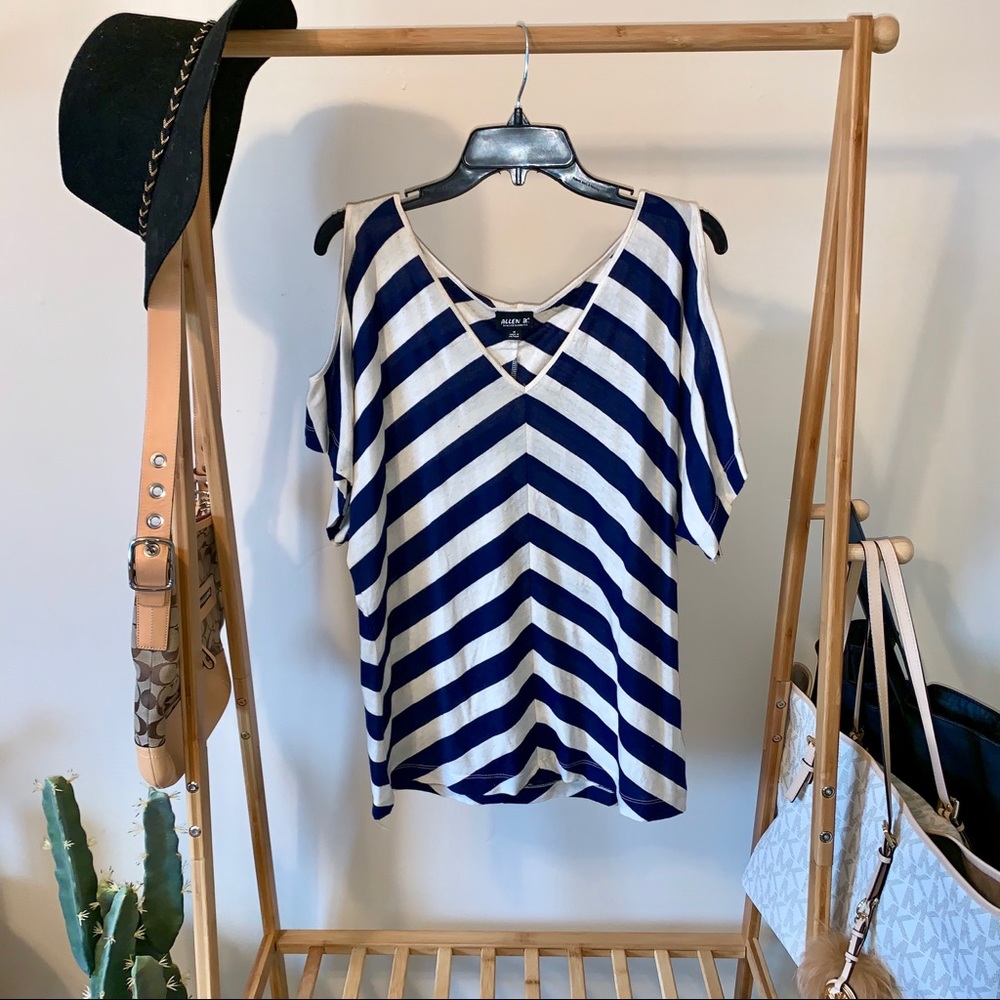 striped cutout sleeve shirt🖤